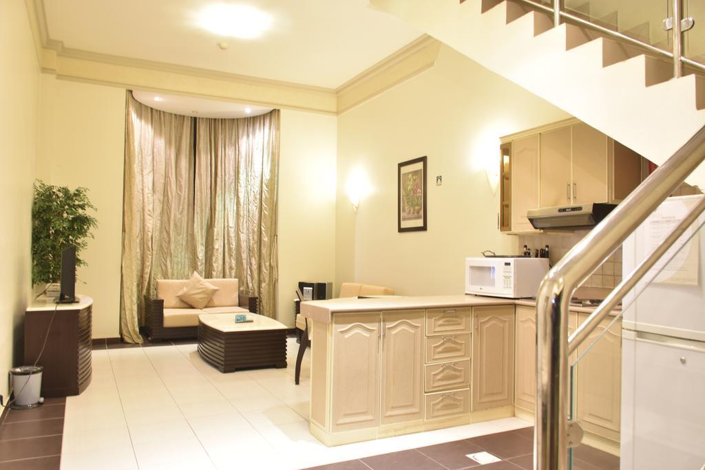 Al Tayyar Suites & Hotel Apartments - ריאד מראה חיצוני תמונה