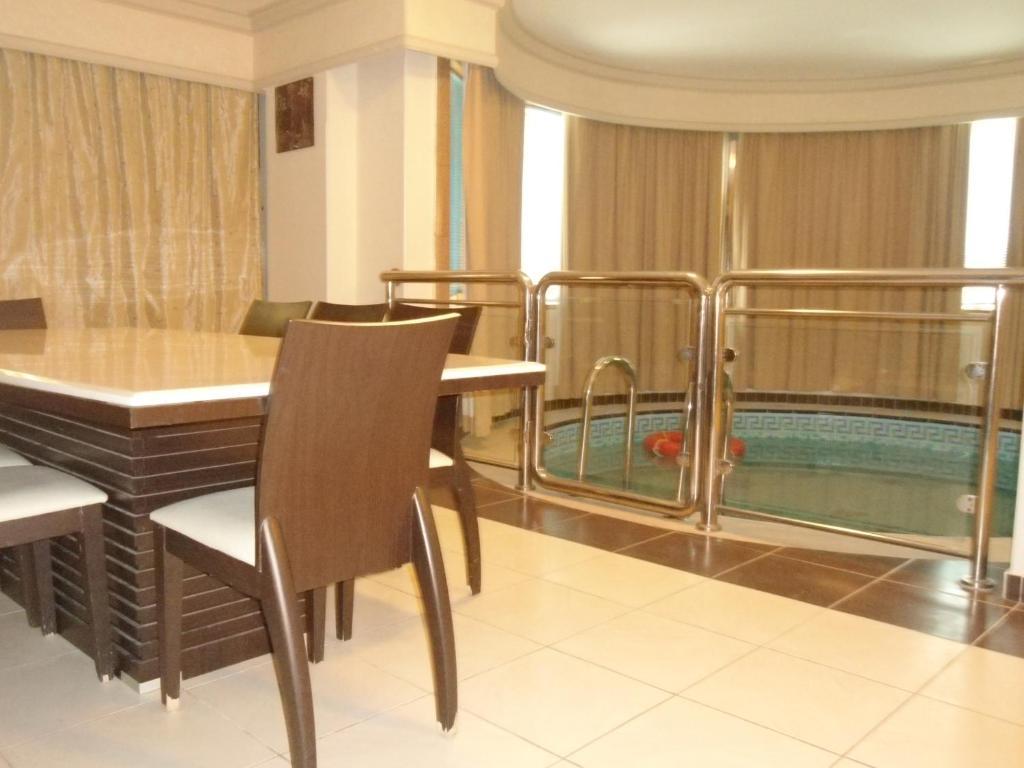 Al Tayyar Suites & Hotel Apartments - ריאד חדר תמונה